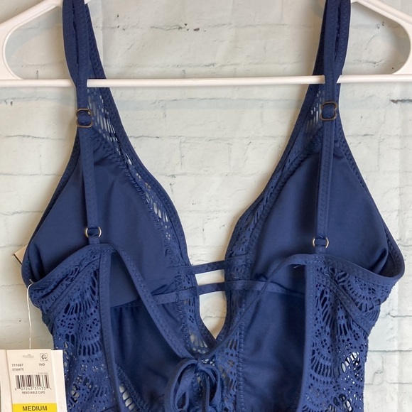 BECCA NWT Show & Tell One-Piece Swimsuit M Lace Crochet Sexy Vacation Coast - Picture 10 of 16